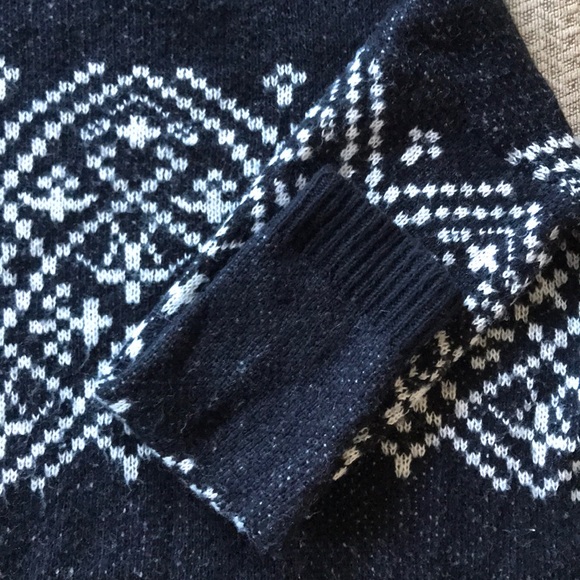 A comfy sweater - Picture 3 of 5